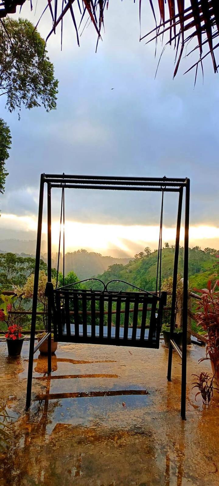 Shining Green View Ella Luaran gambar